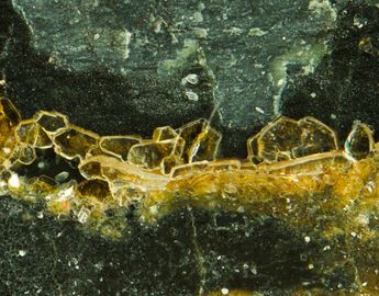 Pyroaurite-6.jpg