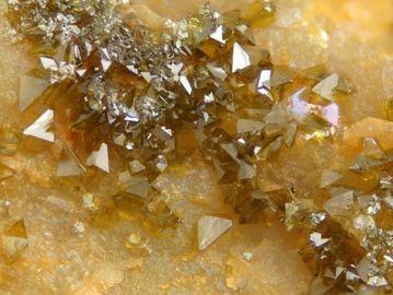 Mackayite-7.jpg
