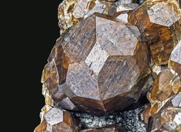 Garnet-2.jpg