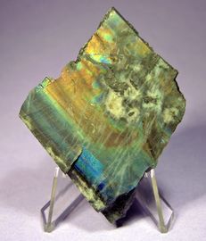 Labradorite-1.jpg