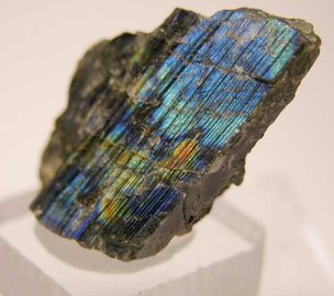 Labradorite-2.jpg