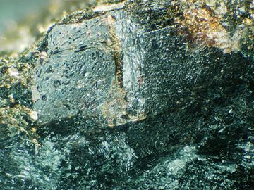 Lomonosovite-3.jpg