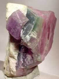 0 Apatite-Tourmaline-Albite-72281.jpg
