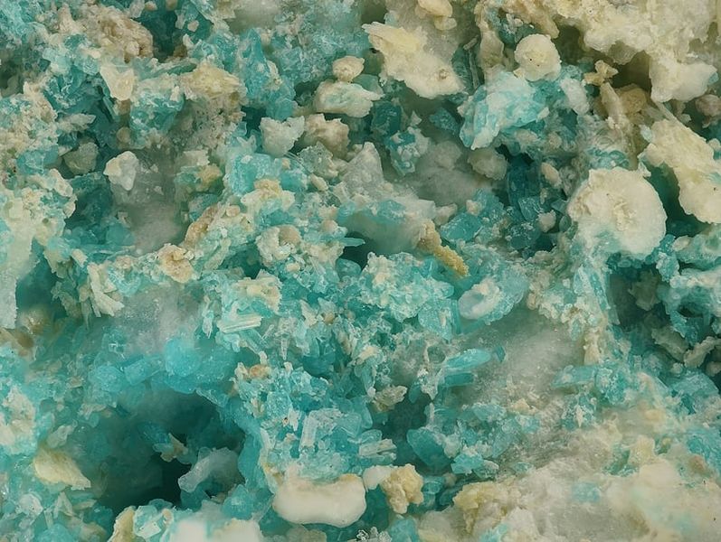 Файл:Magnesioaubertite-6.jpg