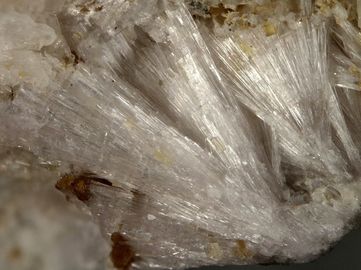 Adamsite-(Y)-4.jpg