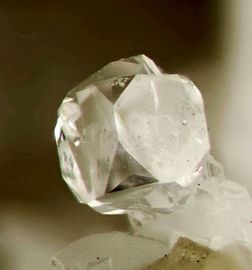 Analcime-1-5.jpg