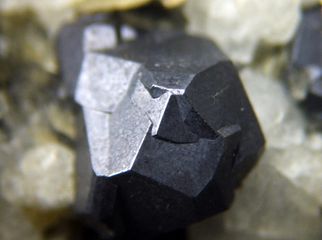 Galenit-4.jpg