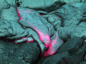 Underwater lava flow, off Hawaii.jpg