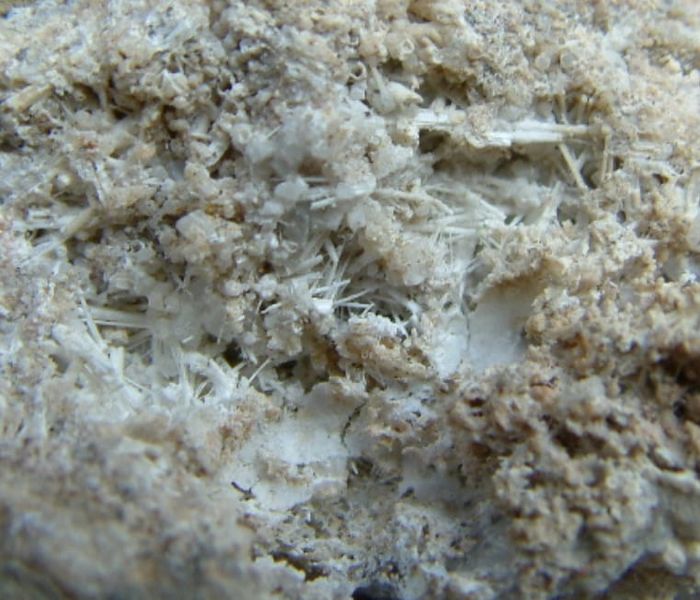 Файл:Fluoborite-5.jpg