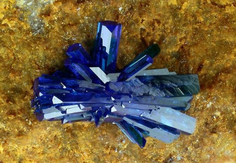 Файл:Linarite.jpg