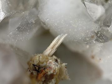 Thortveitite-10.jpg