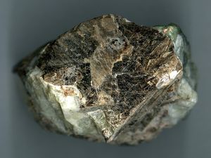 Lomonosovite-7.jpg