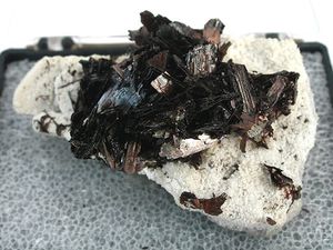 Hübnerite-2.jpg