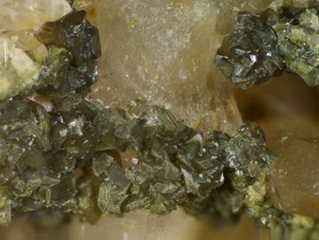 Mackayite-3.jpg