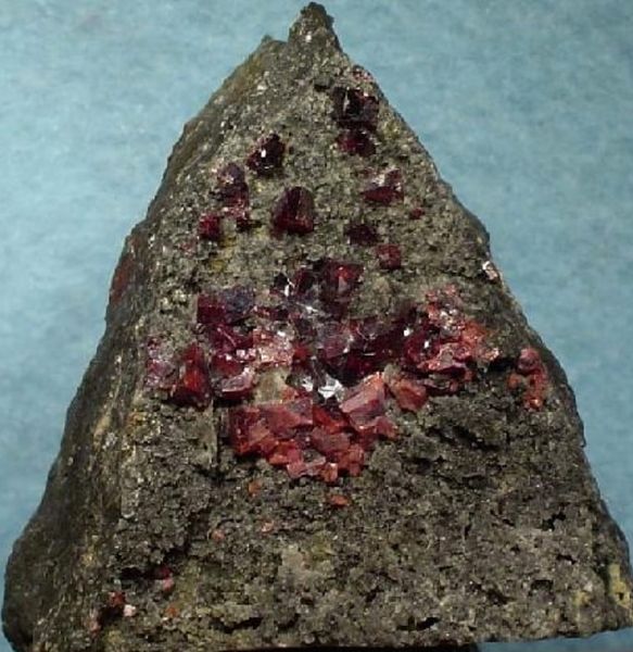 Файл:Galkhaite-8.jpg